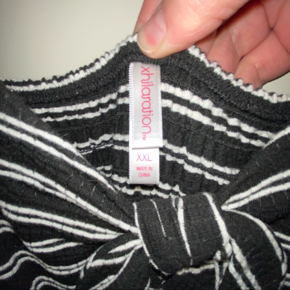Striped romper - Picture 2 of 4
